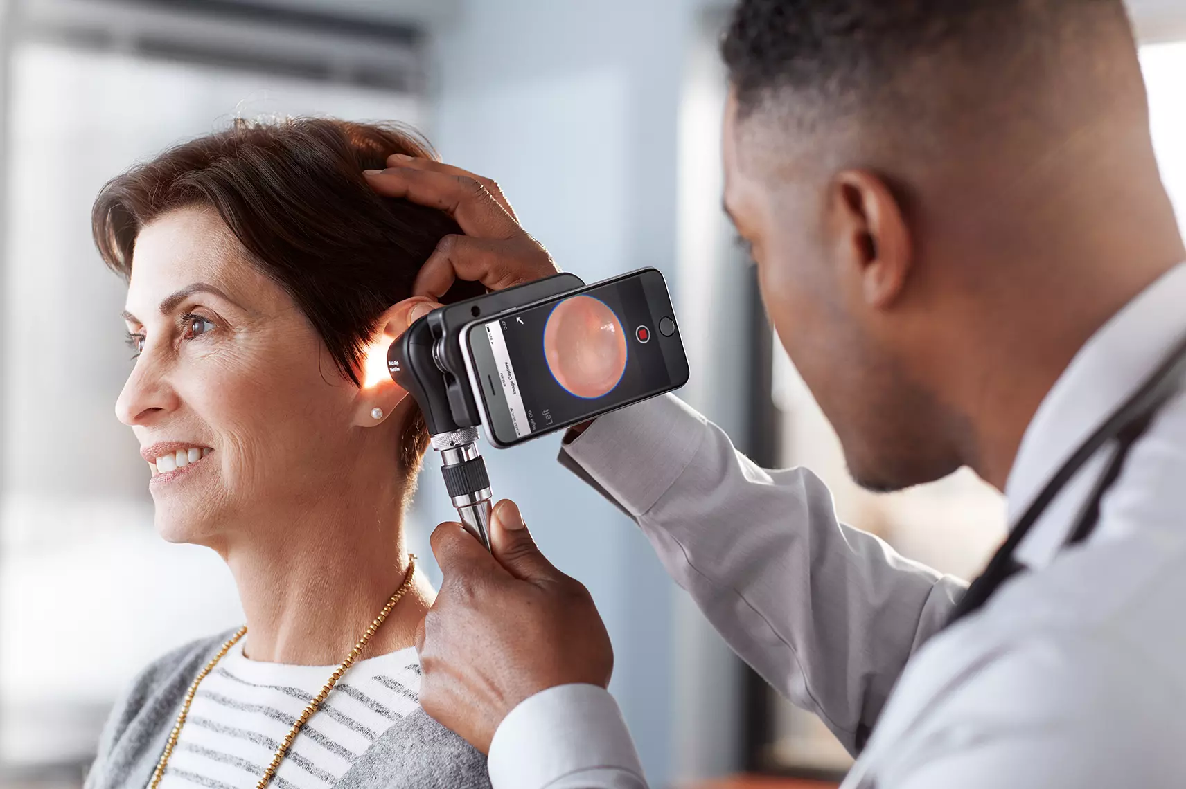 Otoscope_MacroView_2_Plus_iExaminer_Hill_Rom_Welch_Allyn_5